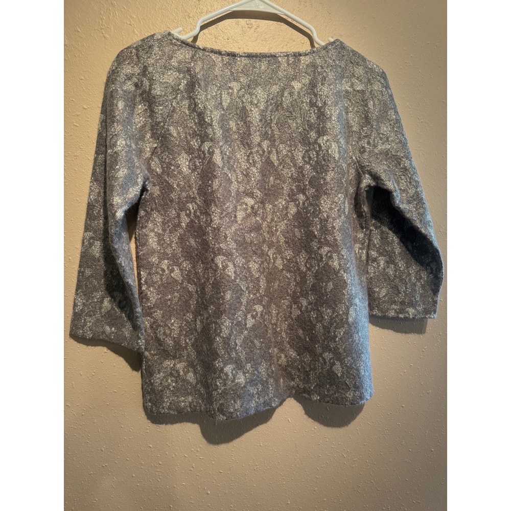 Banana Republic Silver Metallic Lace 3/4 Sleeve Sweater Top Scoop Neck Small - Picture 3 of 6